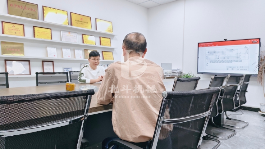开展国产精品麻豆系列方案研讨,全面优化图纸细节