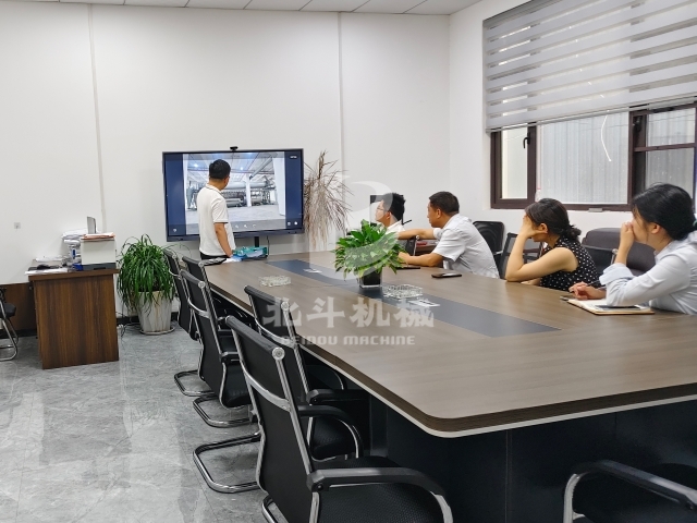 走访观摩麻豆影音在线观看机械厂区 对接磋商国产精品麻豆系列合作